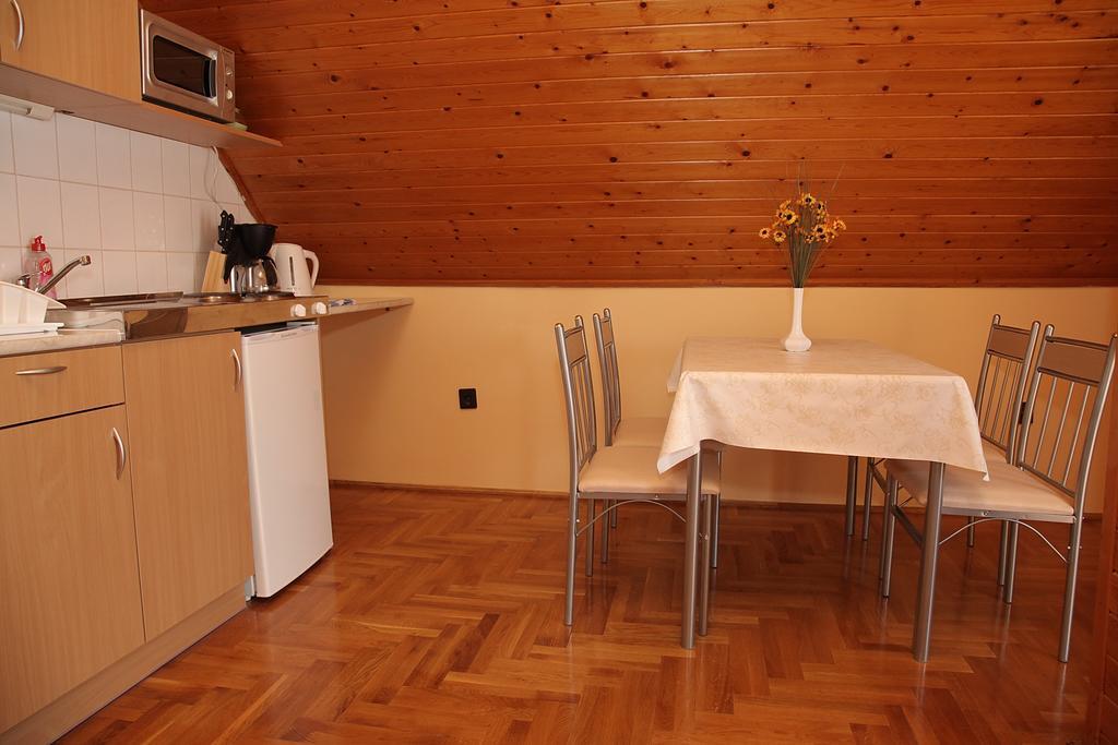 Andrea Apartmanház Balatongyörök Exterior foto