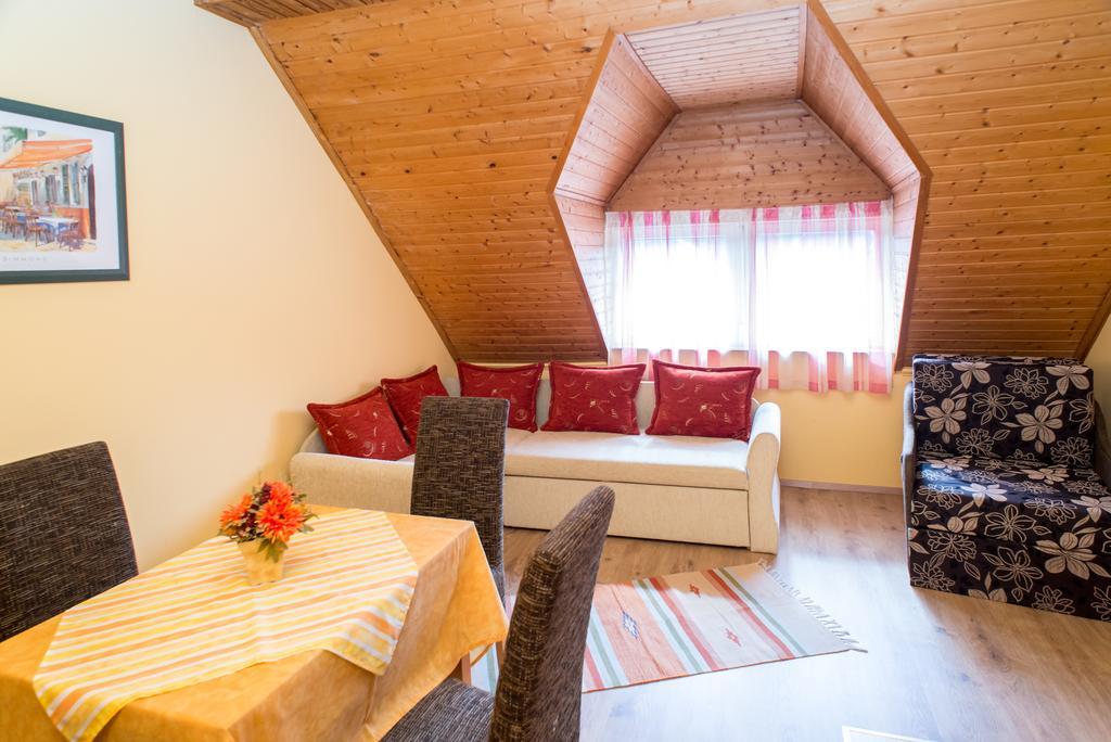 Andrea Apartmanház Balatongyörök Exterior foto