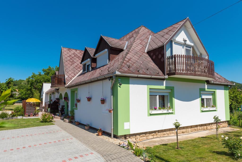 Andrea Apartmanház Balatongyörök Exterior foto